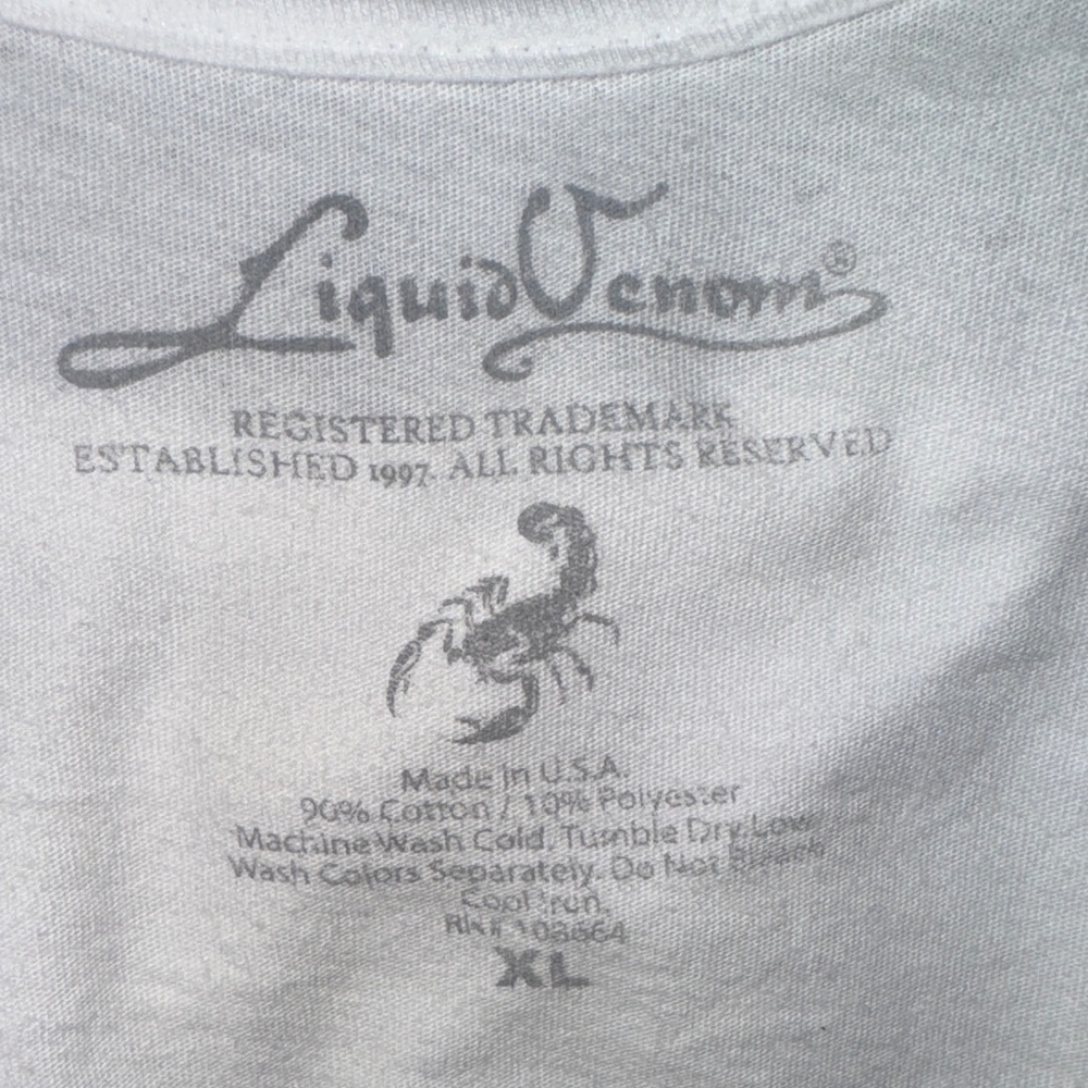 Liquid Venom XL California Graphic White T-Shirt with rainbow shortsleeve - Picture 4 of 6